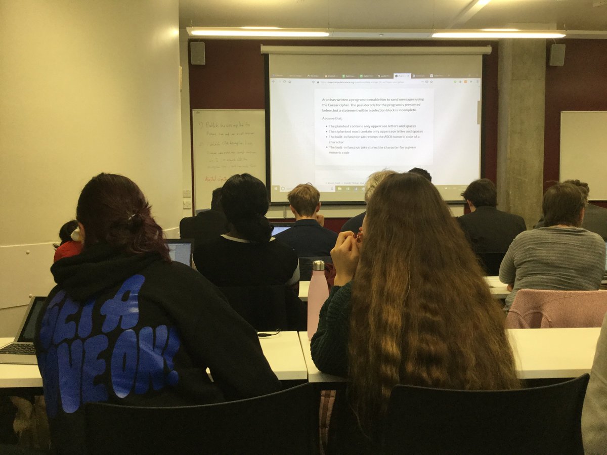 RHSBComputing's tweet image. Loving seeing around half of the participants @IsaacCompSci Masterclass are girls!