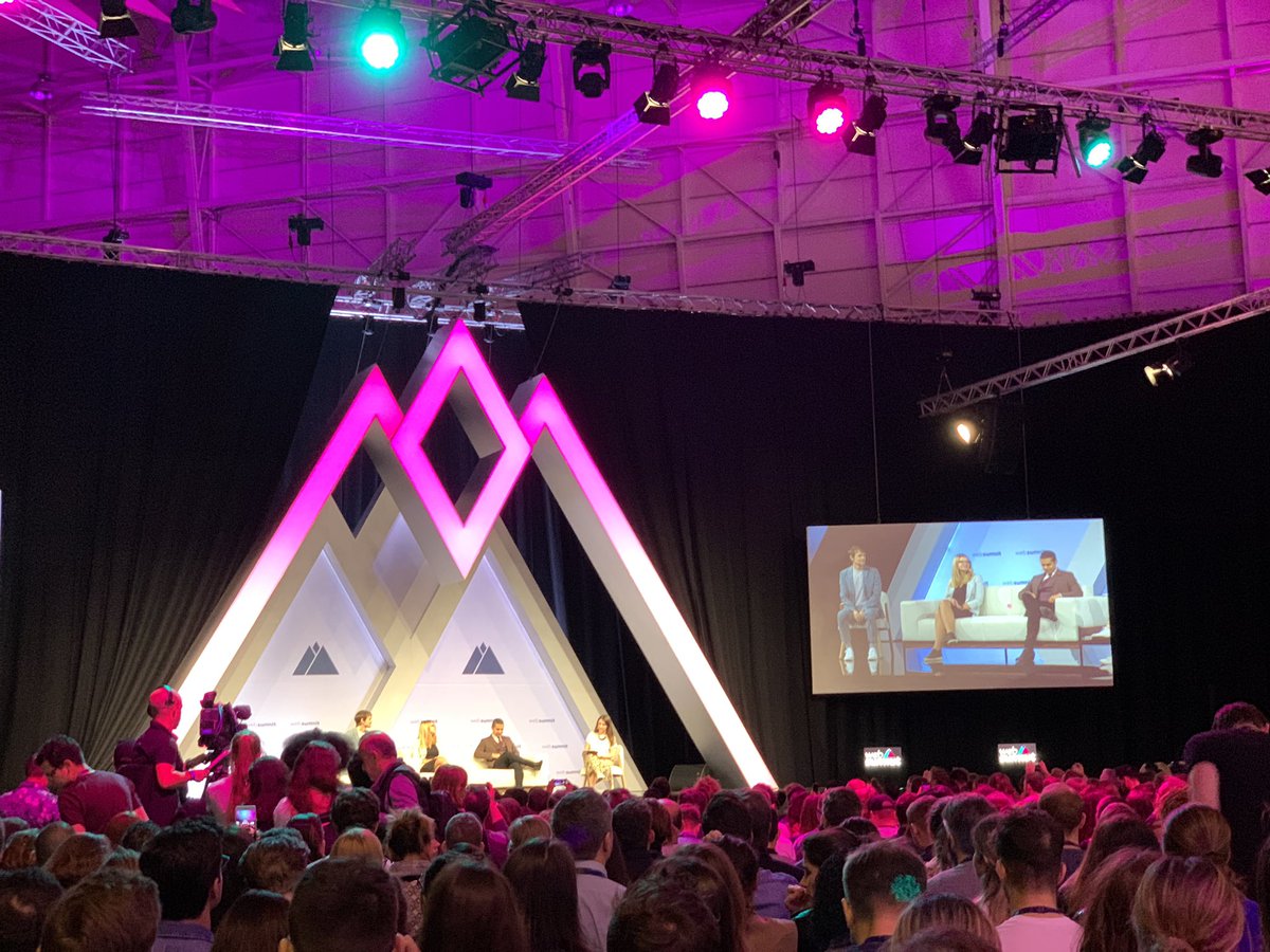 🗣 “Your team shouldn’t be larger than what 2 pizzas 🍕 can feed.” - Olga Madejska, <a href="/awscloud/">Amazon Web Services</a>.
📣 #UI and the future of #CustomerExperience

#WebSummit #LUatWebSummit