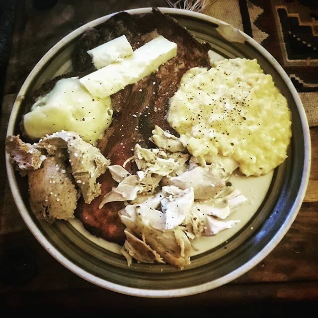 Zerocarbdiet's tweet photo. Rib eye steak with bacon, soft scrambled eggs, roast chicken, liver and bacon pâtè and a cheese burger with some extra cheese. 22hrs fasted 1700 calories 65% f 34% p 1% c #easyketo #boringketo #keto #ketogenicdiet #lowcarb #lowcarbhighfat #lchf #carnivor… https://t.co/y3rgZNR2no https://t.co/hiPsvHiqBA