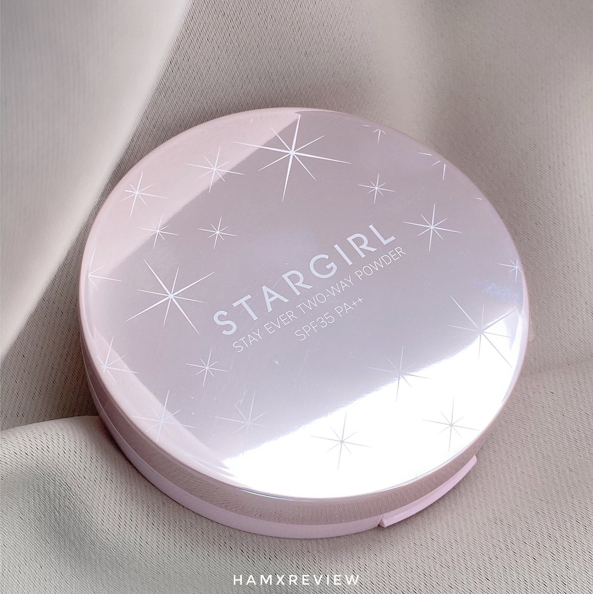 Hamkdy_'s tweet photo. รีวิวแป้งเบลอผิวตัวนี้ ของ Stargirl เกินคาดมากกก เราใช้สี 01 พอดีผิวเลย เบลอผิวได้จริง เนียน ในรูปใช้แค่แป้งตัวนี้ตัวเดียวเลย ไม่ใช้รองพื้น สำหรับเราคุมมันได้ดีด้วย 199฿ค่า พิกัด @multyshopping 💕✨ https://t.co/igbHI6S2mS