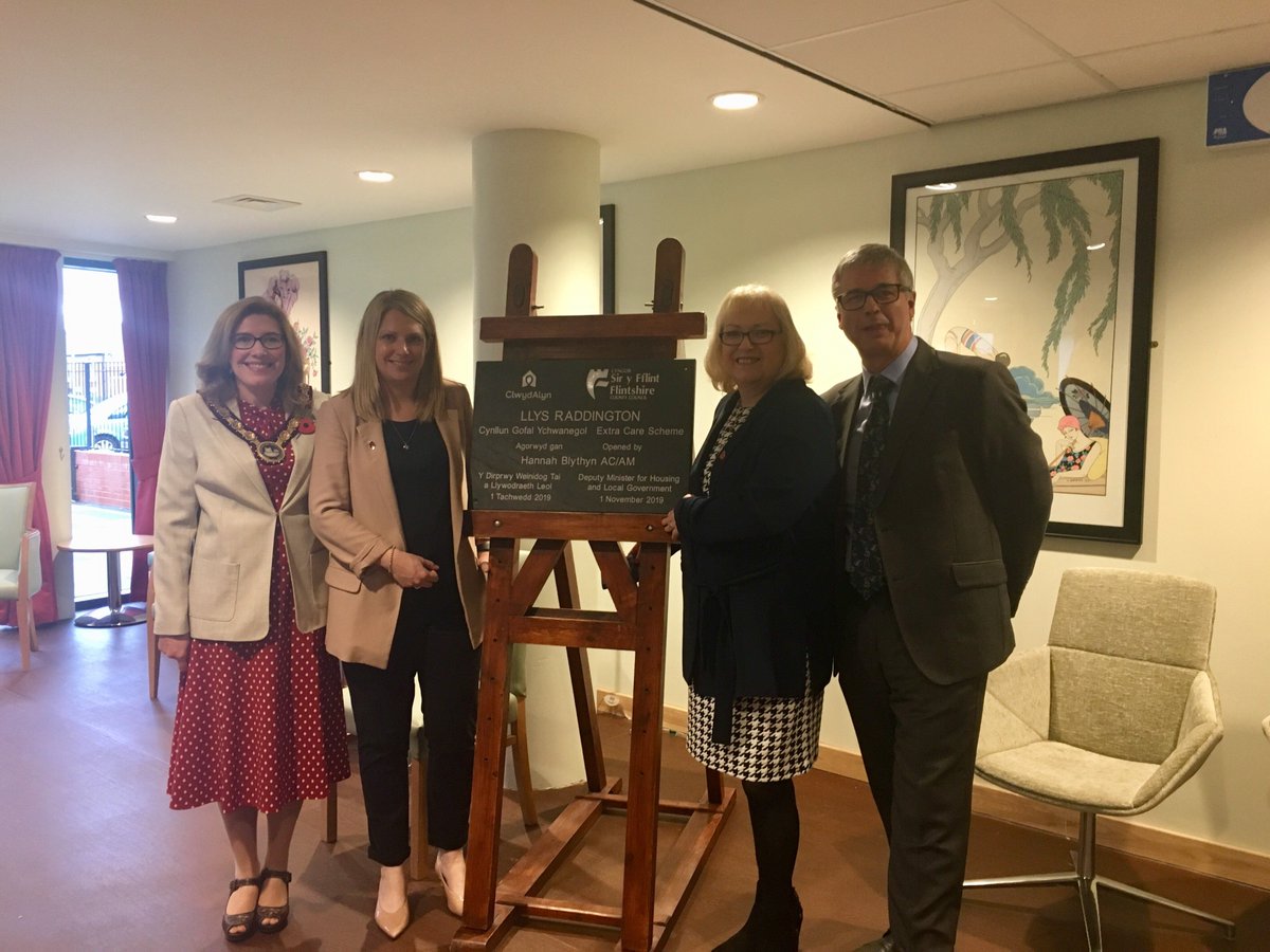 wgdep_housing's tweet photo. Llys Raddington Extra Care Scheme in #Flint is officially open! This fantastic new development provides 73 apartments and 15 specially adapted apartments for people with dementia – all achieved through our Social Housing Grant and partnership with @ClwydAlyn @FlintshireCC https://t.co/F8NYsjwytq