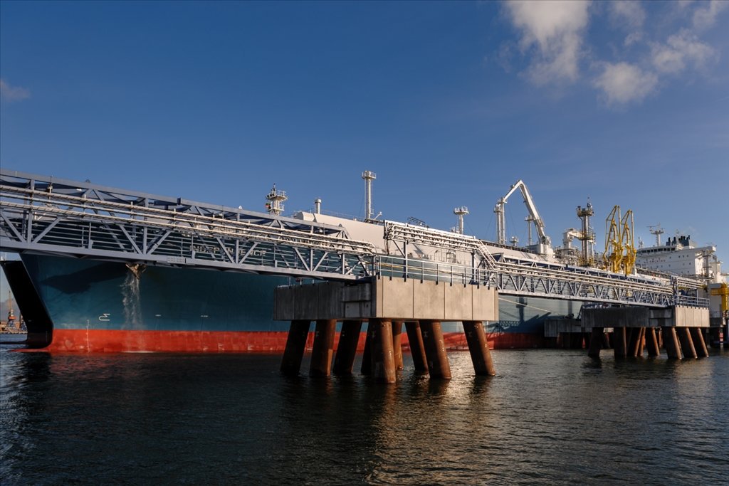 VesselFinder's tweet photo. Elenger became the fifth user of Klaipėda LNG Terminal
https://t.co/3yL8CxJiZB #Elenger #KlaipėdaLNGTerminal #Klaipėda https://t.co/f40RcKKqAh