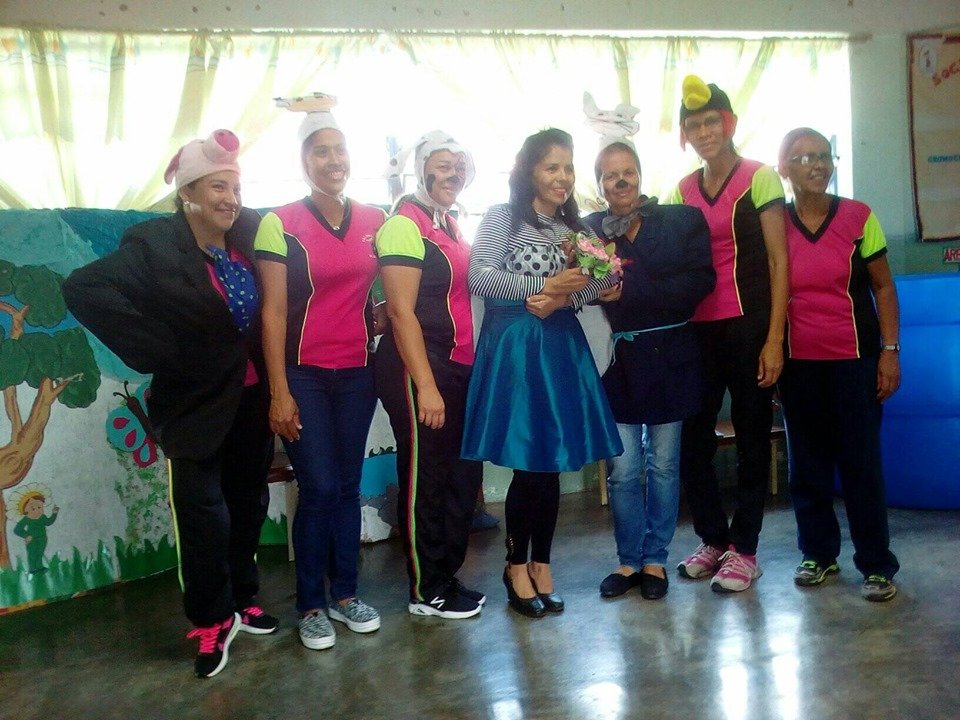 cei_deleite's tweet photo. GRAN COMPARTIR CIERRE DEL MES DE LA EDUCACIÓN INICIAL CON ACTIVIDADES RECREATIVAS PARA LOS NIÑOS Y NIÑAS DE NUESTRA INSTITUCIÓN😘😘😘
@ceisimoncitoeldeleite @municipiodiegoibarra @parroquiaaguascalientes 
@NicolasMaduro @psuvaristobulo @AnaGPinto1 @ZeCarabobo @crca_zec https://t.co/LNkcAJx5Qt
