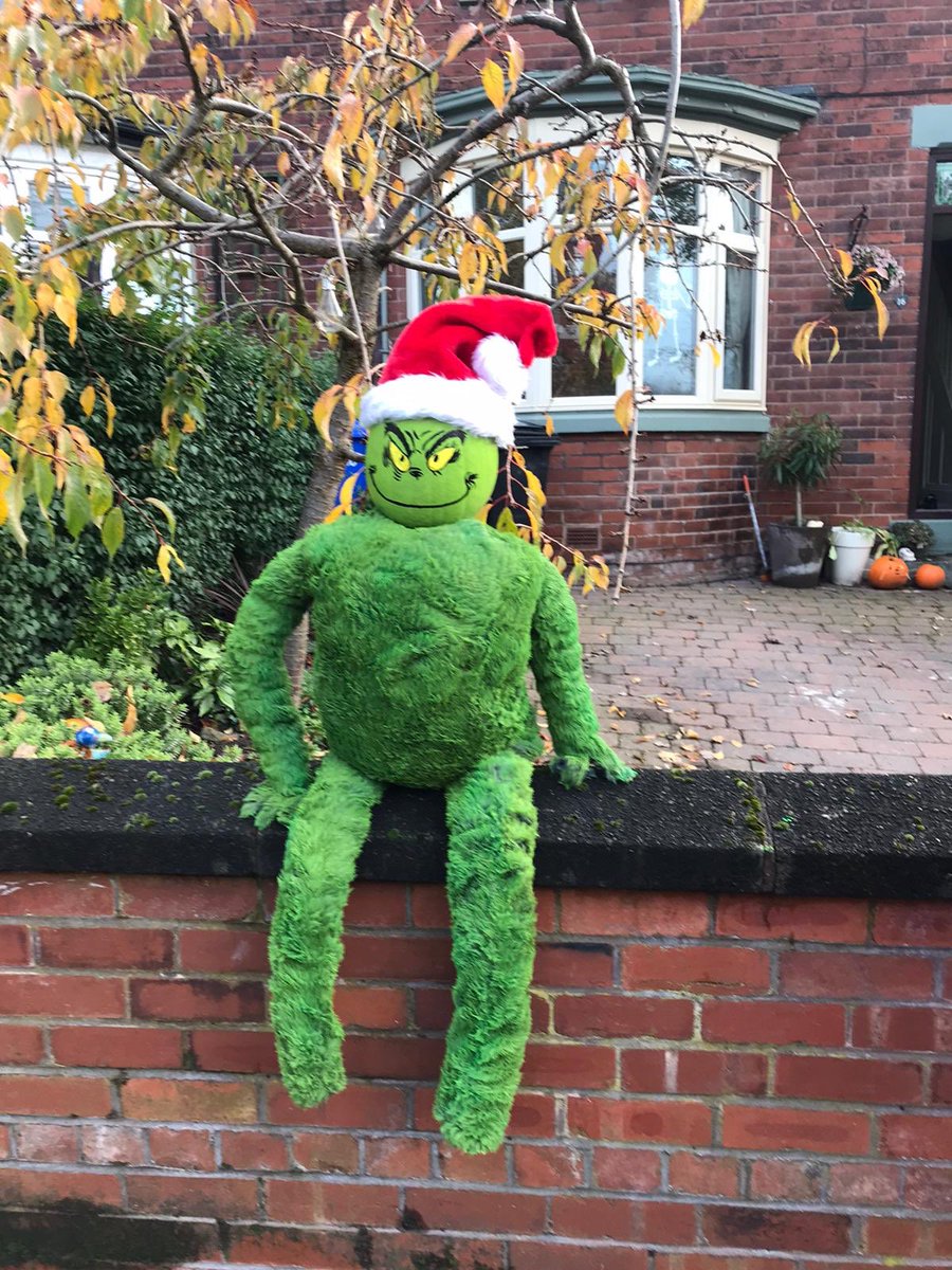 BridgetEvans2's tweet photo. @Mundellastars1 Bertie has had a great holiday been and wanted to show you his scarecrow he helped to make for the scarecrow competition 😁 https://t.co/Q6kCJWB6Ym