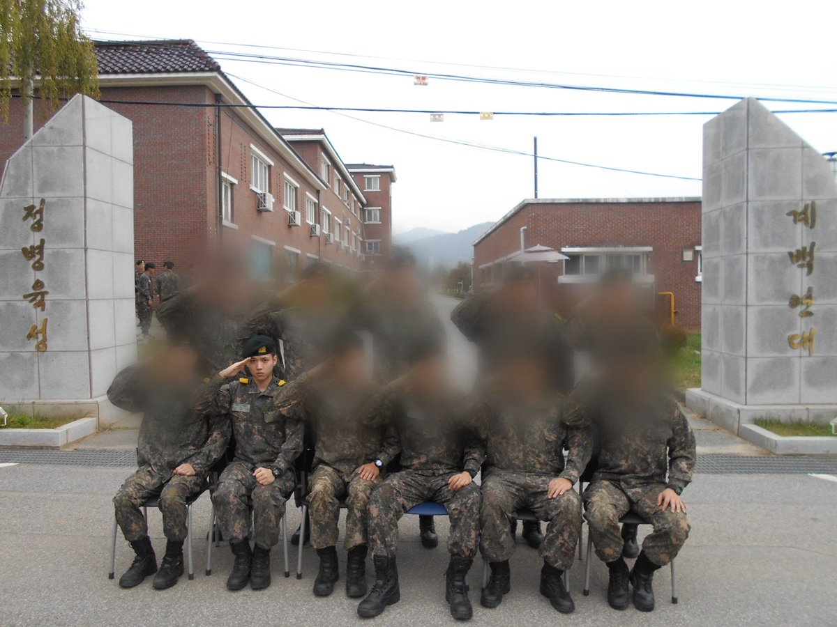 ifntinfo's tweet photo. [PIC] 191105 INFINITE Woohyun Military Photo Update by KATC 

#인피니트 #우현 #남우현 https://t.co/61C4GrMjle
