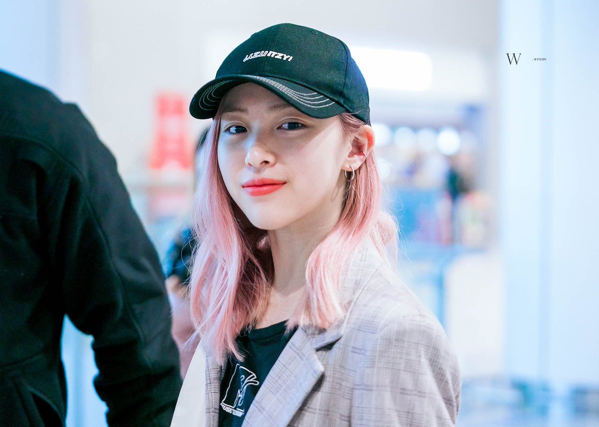 itzypicz's tweet image. Ryujin ♡ 191103 
 ©double_RYU 
#Itzy #있지  ⥂ #ryujin