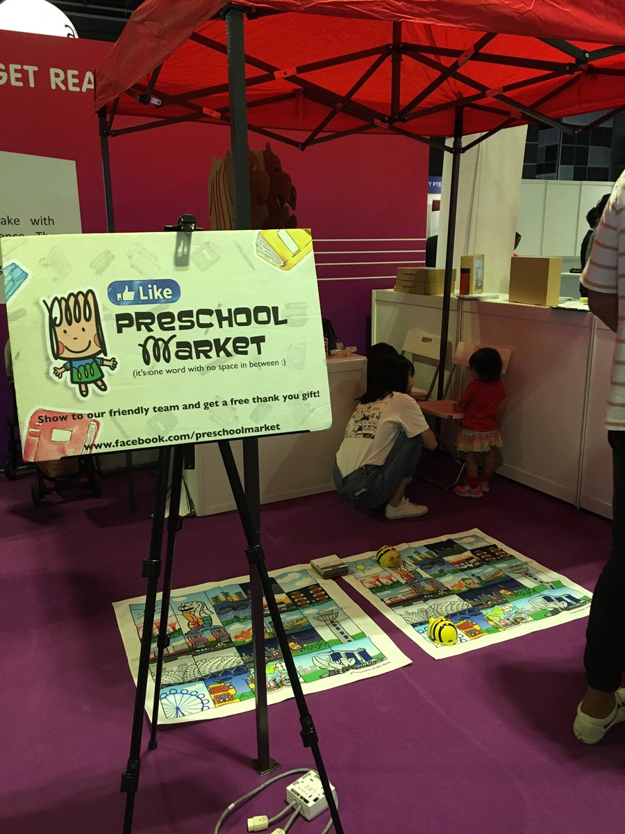 FionaM_TTS's tweet photo. I spy #Beebot at #EduTechAsia Singapore https://t.co/dAmmwsLiXj