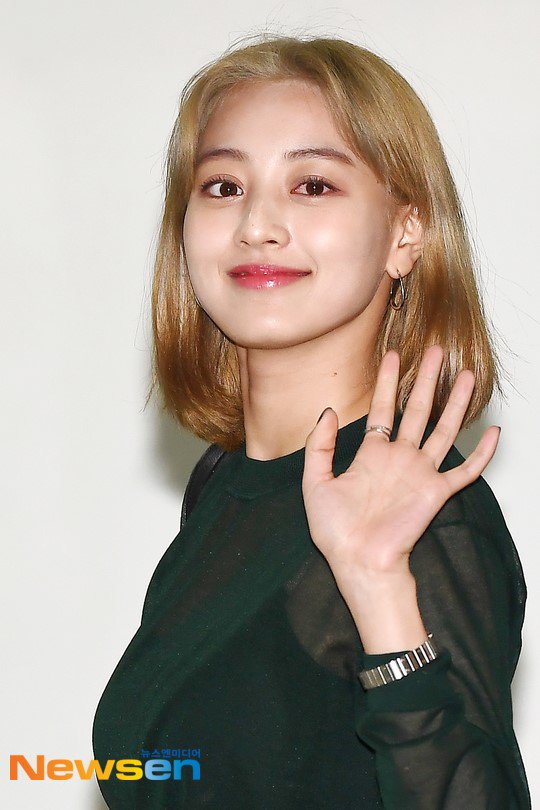 Misa ᴗ On Twitter Jihyo S New Bright Blonde Hair It S