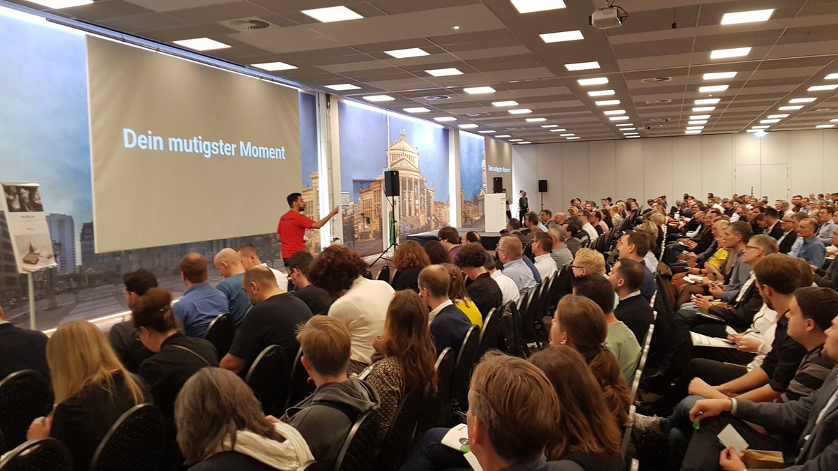 AndreasUlrich_'s tweet photo. Schönes Get in für eine #retrospective Teile deinen mutigsten Moment. Danke für diese Idee @kiLearning #ma2019aha #Agile # https://t.co/Pci2MTNFaS