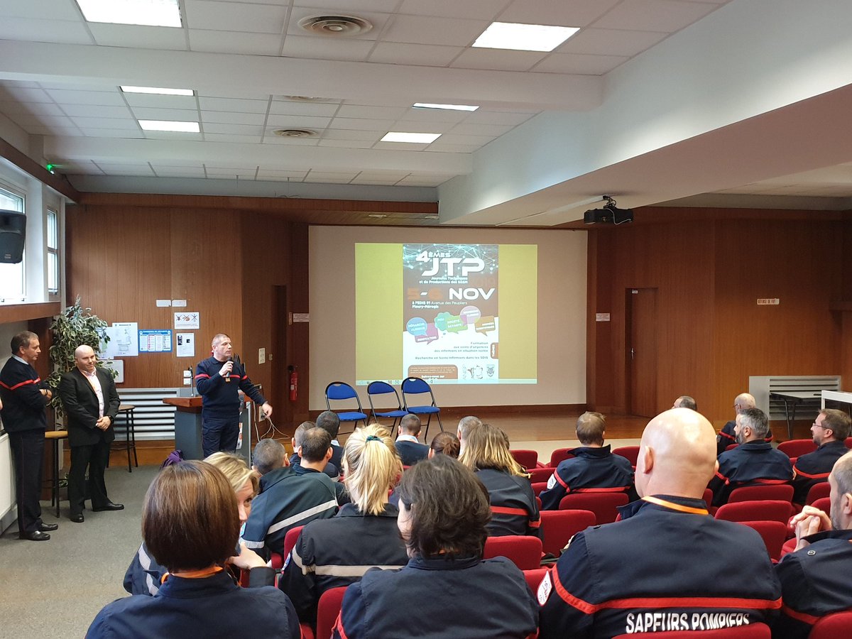 ANISPOfficiel's tweet photo. C'est parti pour les #jtp2019 avec les discours d'accueil du président de l'@ANISPOfficiel @BenoitBirembaut , du Médecin-Chef le Colonel David Fontaine, et du DDSIS du @sdis91 Monsieur le Contrôleur Général Alain Caroli https://t.co/iXtp0ExJTo