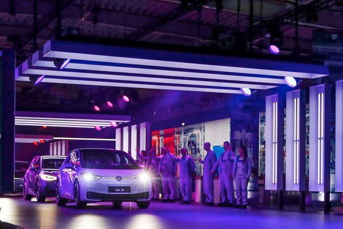 VWsupportcare's tweet photo. Production of the #VWID3 starts in #Zwickau:  A comprehensive information package including speeches, presentations, booklet, photos and videos is available at https://t.co/yoP12W2Agh #eMobility #justelectric

[ID.3: The vehicle is not yet available for sale in Europe.] https://t.co/HgEchUvlCJ