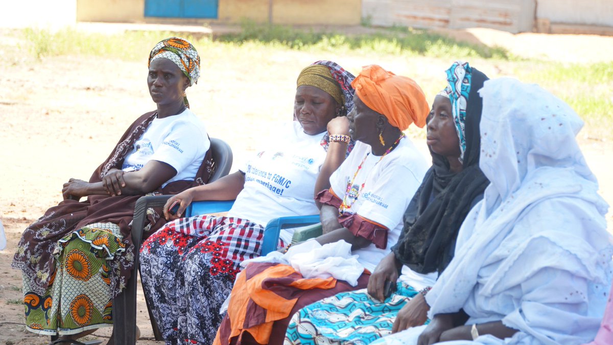 MalangKKBojang's tweet photo. Here in the community of Jarra Japinneh. We dialogue and build consensus with communities on #GBV and other #HarmfulTraditionalParactices. 

The Feedbacks are Positive for now

@YCFaC @GambiaNYC @UNICEFGambia https://t.co/QkXpDFxr5X