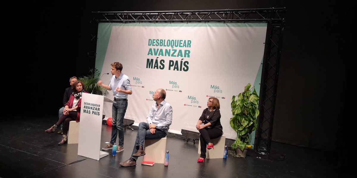Carmelo_Asensio's tweet photo. Muchas gracias a todos y a todas por participar en el mitin de ayer de @MasPais_Es @chunta @equozaragoza Lleno hasta la bandera el teatro de Las Esquinas como llenas tendremos que dejar las urnas el próximo domingo de ilusión y esperanza. #VamosdePropio #10N https://t.co/sxMtBomKDY