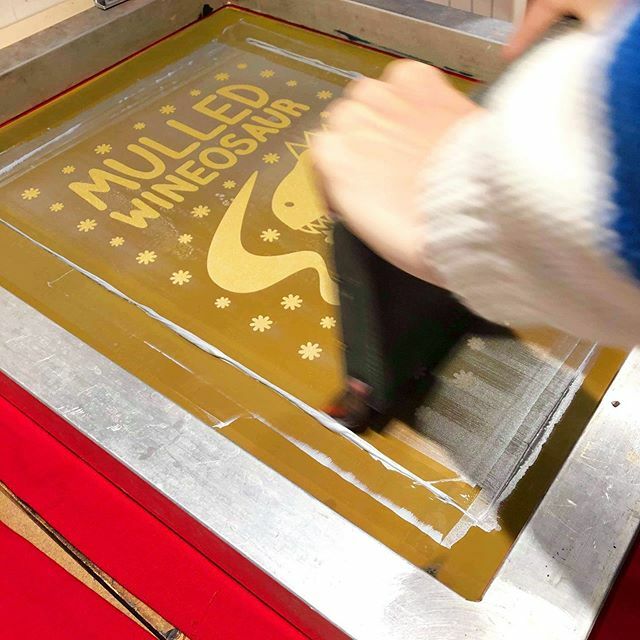 hellohelloDODO's tweet image. We’re now in full on elf mode here at Studio DODO and Mariah is on repeat 😉 Here’s a not-so-subtle hint of something that’s on the way, hands up if this is you 🍷🦖🙋‍♀️🙋‍♂️
.
.
.
#hellododo #mulledwineosaur #mulledwine #christmassweater #christmasjumper #i… ift.tt/2JR1mei