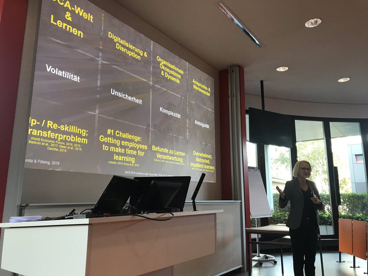 JansnetSocial's tweet photo. #lernen in der #VUCA Welt. Was passiert da um uns herum aus Studiensicht und welchen Fokus sollten wir im Lernen anstreben?

#businessmeetsscience #cl2025 https://t.co/VtS54lVuxS