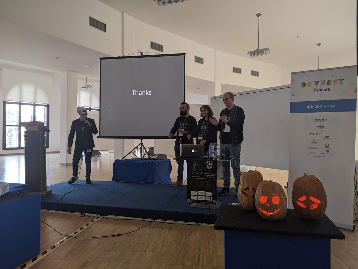 DevmyFactory's tweet photo. Ecco qualche scatto del fantastico #DevFestPescara del 2 e 3 novembre. Ringraziamo tutti i ragazzi del @GDGPescara Pescara per l'invito e per l'impeccabile organizzazione. 🤩

#DevFest #GDG #DevFest19 #GraphQL #Google https://t.co/FPmCn6vz8D