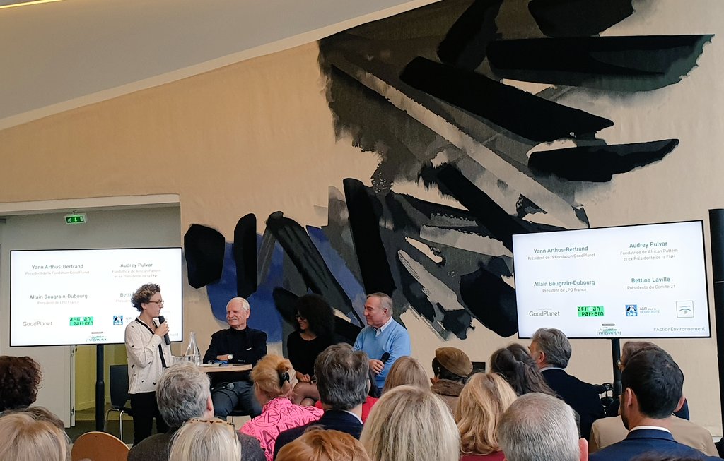 Lancement de la grande consultation <a href="/Make_org/">Make.org</a> sur l'environnement. Avec <a href="/Yann_A_B/">Yann Arthus-Bertrand</a> <a href="/AudreyPulvar/">Audrey PULVAR</a> #ActionEnvironnement #environnement