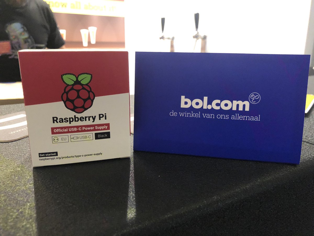 Who is ready to quiz and claim a price? Come find us to participatie! 
#Devoxx #devoxxbe #tobania