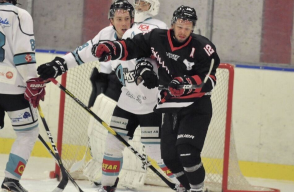 VNsporten's tweet photo. På fredag livesänder vi derbyt mellan Skillingaryds IS och Rydaholm: ”Fantastiskt roligt” https://t.co/EalIJ9qUpI 
#twittpuck #hockeytrean https://t.co/L996EWIddr