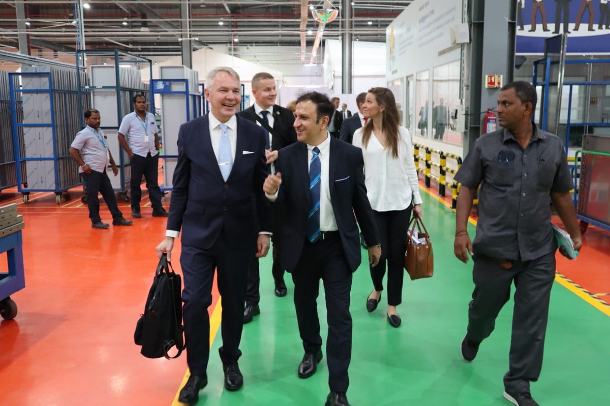 Ulkoministerio's tweet image. On his second day in India, Minister @Haavisto inaugurated @KONECorporation’s new factory in Chennai. “I'm delighted to be part of this occasion manifesting dynamic and growing commercial relations between Finland and India. Ties between #Finland &amp;amp; #TamilNadu are close and warm.”