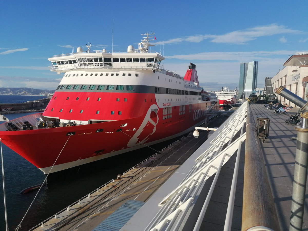 VtcAix's tweet photo. Aux terrasses du port devant les navires de Corsica linea
@RooftopTdp @LesTDP @VtcAix @CorsicaLinea
#Marseille #Chauffeur #Driver #tourisme #EuropaNostra #Securitydriverservices #limousine #luxuryhotel #fivestar #Marseille #harbor https://t.co/1b7gUWqVBe