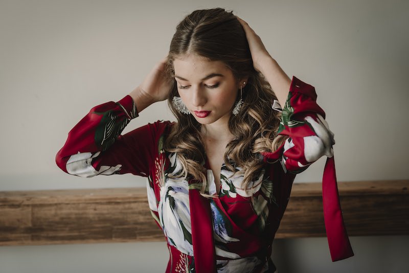Anaggayoso's tweet photo. Arrancamos noviembre con un look de invitada muy especial donde el color granate y los tejidos estampados serán la clave en este estilismo✨ https://t.co/dUt7kFyYOB
#LCHWeddings #produccionesLCH #invitada #fotografiadebodas https://t.co/OFGfEFJlF5