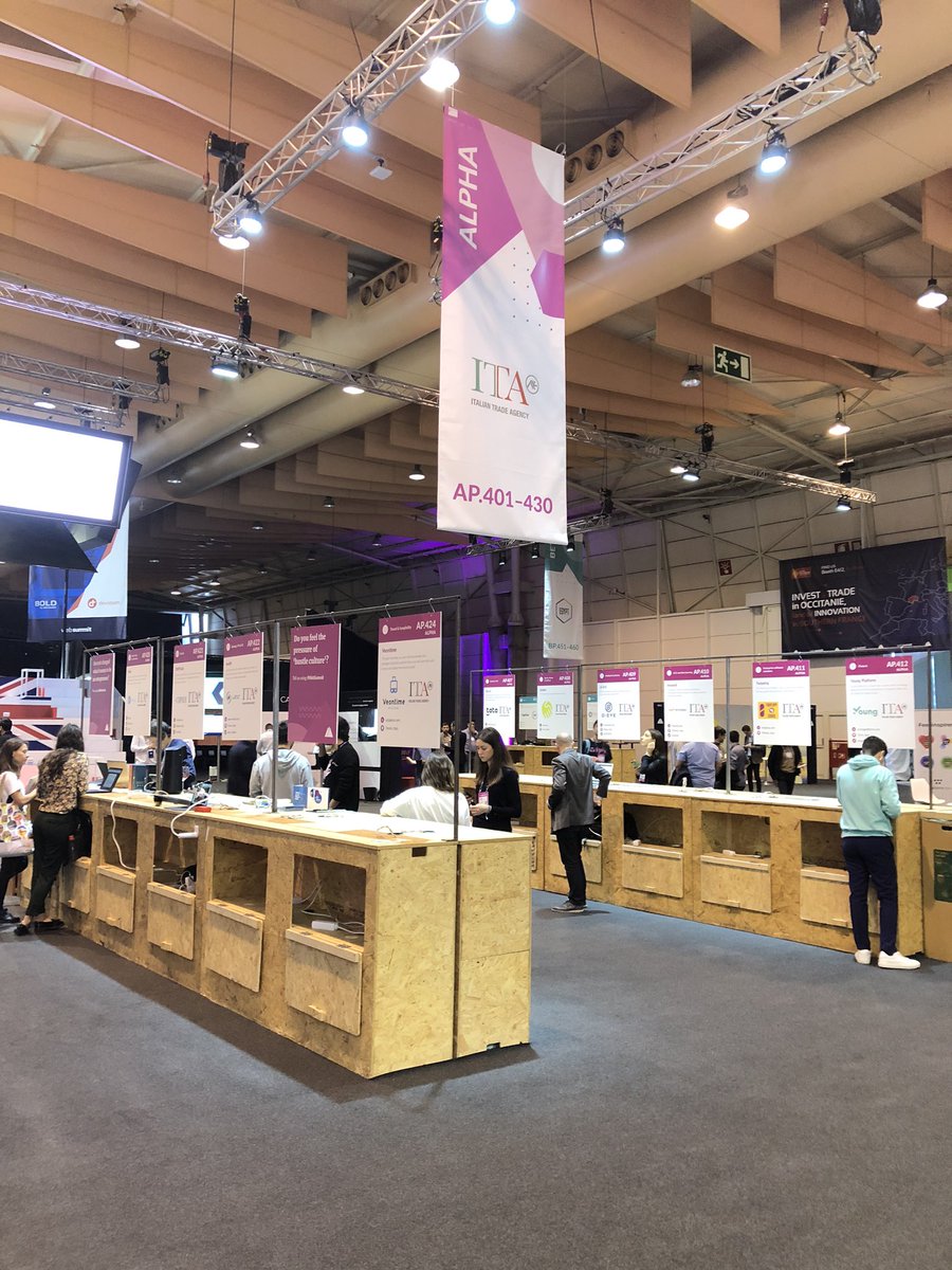 wear_mobile's tweet photo. Try our #mixedreality for #MRO at #websummit booth AP.422 #hololens #wearables #augmentedreality #saas #trymarko https://t.co/8tqrPT9ok5 thanks to @ITAMadrid_ https://t.co/3f9vMyviIV