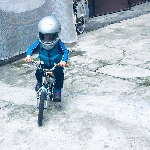 coingourmand's tweet photo. 🇮🇹 Buon sangue non mente: due al prezzo di uno 🚲🏍// 🇬🇧 Blood will out: two-for-one 🏍🚲
•
•
•
#lecoingourmand #bikeandmotorbike #littlebikers #ridingbikesisfun #familytime #likefatherlikeson https://t.co/V0KSt9tbVY https://t.co/MusrbiQnZx