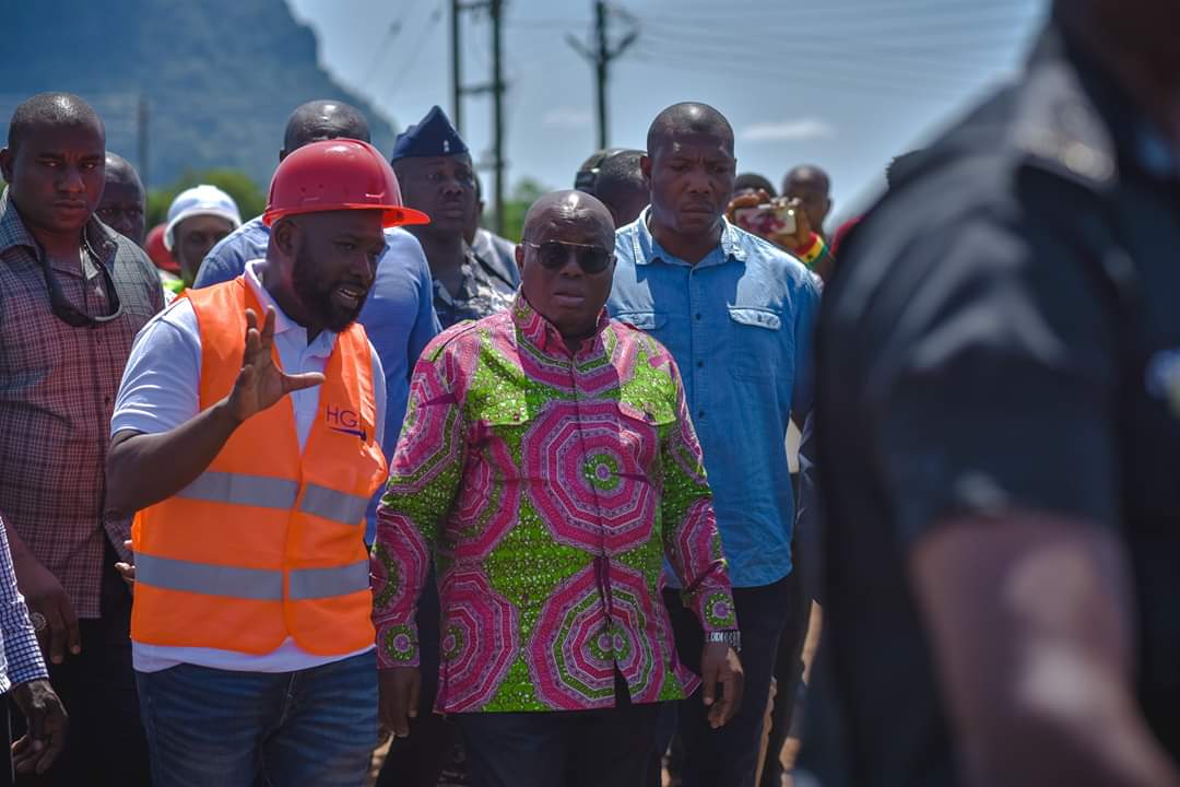 senyohosi's tweet photo. President Akufo-Addo &amp; his eminent delegation paid us a visit at HGL farms. The president &amp; his team inspected our multi-grain processing facility in Adaklu in the Volta region. We had fruitful discussions. We are grateful Mr President. Kudos to Team HGL. https://t.co/EAmGESepaU