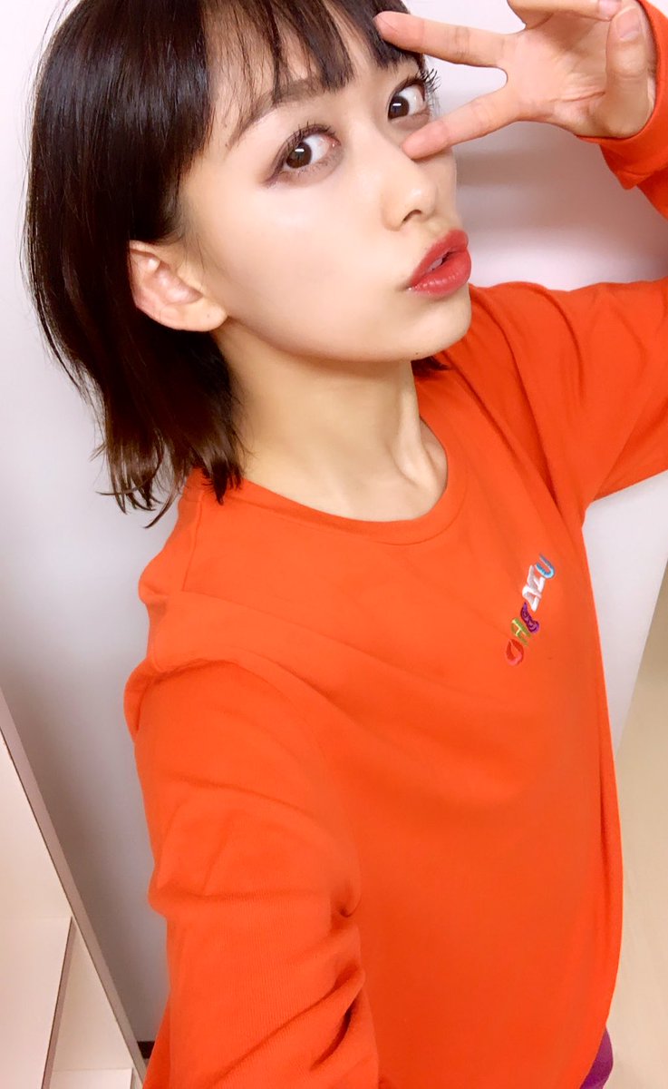 李梨衣名 リーナ 今日は中国武術師匠の仲間で 世界チャンピョンを育ててきたヘッドプロコーチが中国から来る 練習見てもらえる ワクワク 派手 カンフー少女