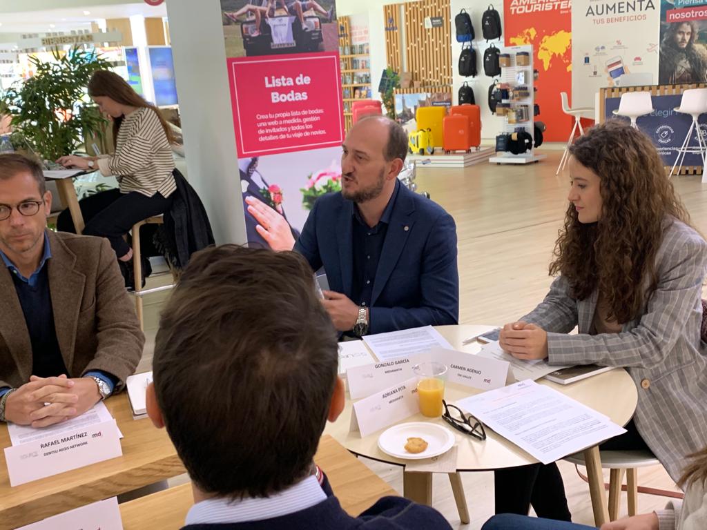 mkdirecto's tweet photo. "Lo que las marcas buscan es llegar al consumidor, y el consumidor del futuro está en digital. Esto supone que en los próximos años el 80% de la televisión será digital", G. García (@mediamath) en #MKDate https://t.co/yCE0cmo0sY