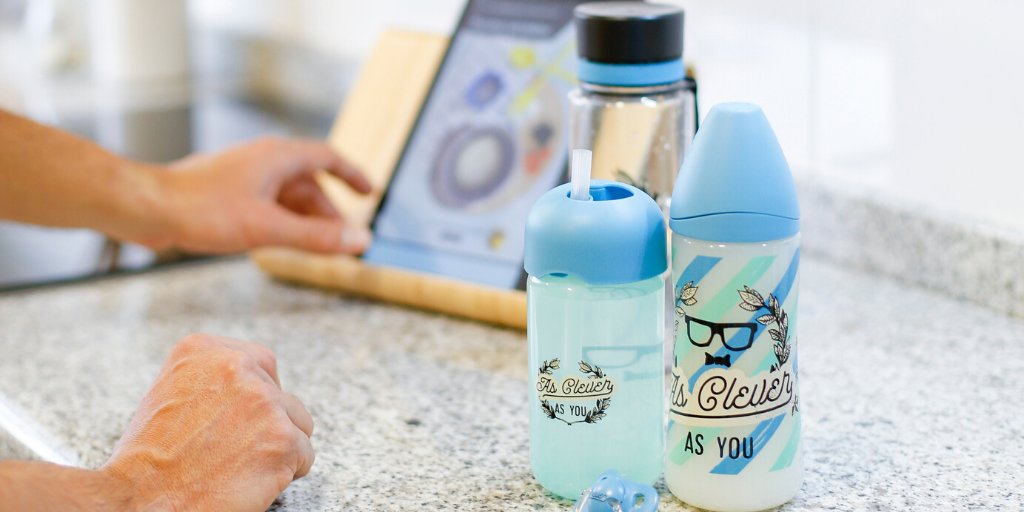 Quel petit bout n'a jamais voulu être aussi fort que #papa ? Fun et colorée, la #collection As You est dédiée à tous les papas chéris. 😍
Pour vous, qu'est-ce que #bébé veut faire comme papa ?

>>ow.ly/I4vT50x18PP
ow.ly/wQes50x18PS