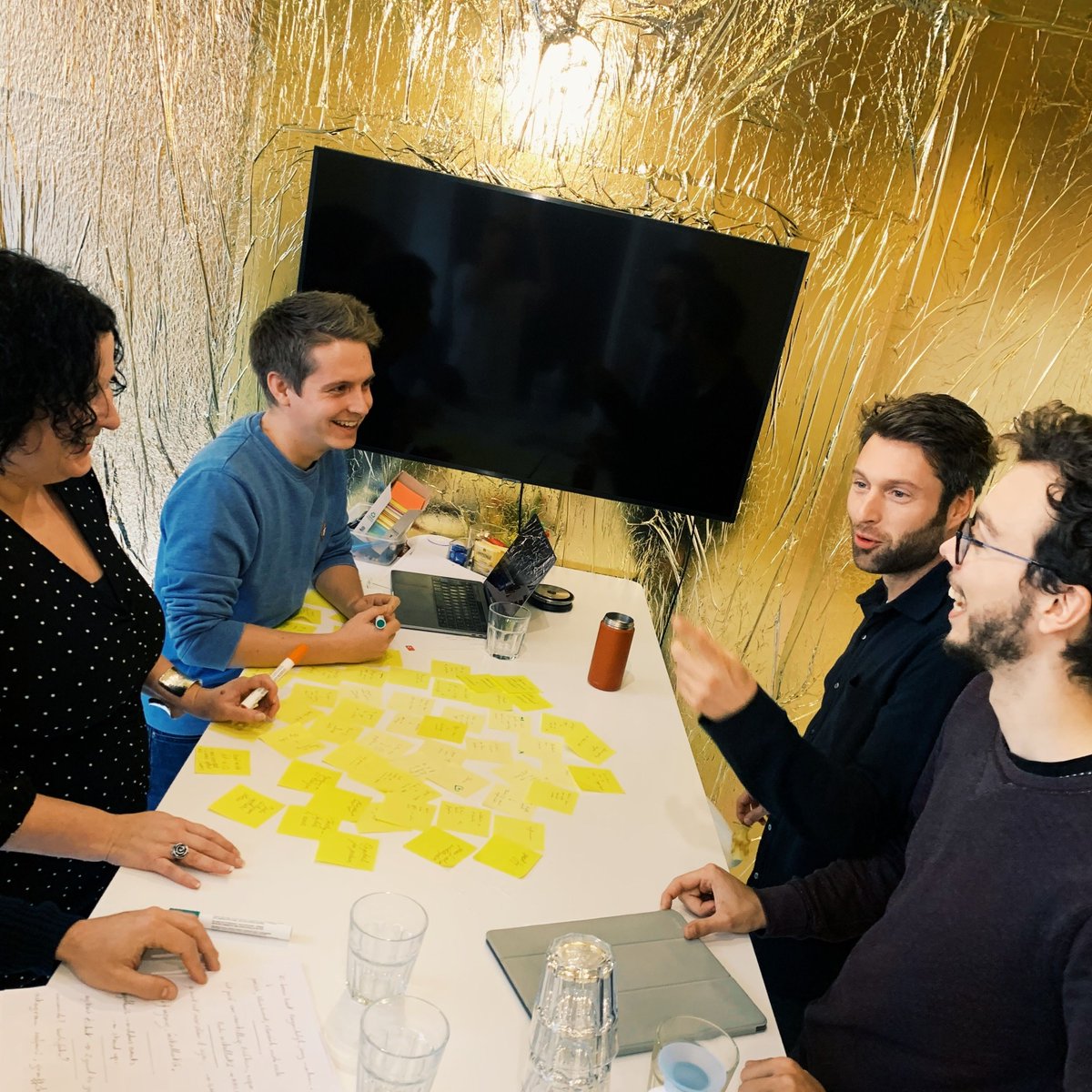 studott's tweet photo. Hier wordt iets uitgebroed voor Cultuurconnect...
#teasertuesday
#cultuurconnect #studiodott #belgiumdesign #servicedesignagency #humancentereddesign #madeinbelgium #servicedesign #designservices #antwerp #antwerpen #designagency #experiencedesign #designsprint #ideate https://t.co/EGdEWxQ7fJ