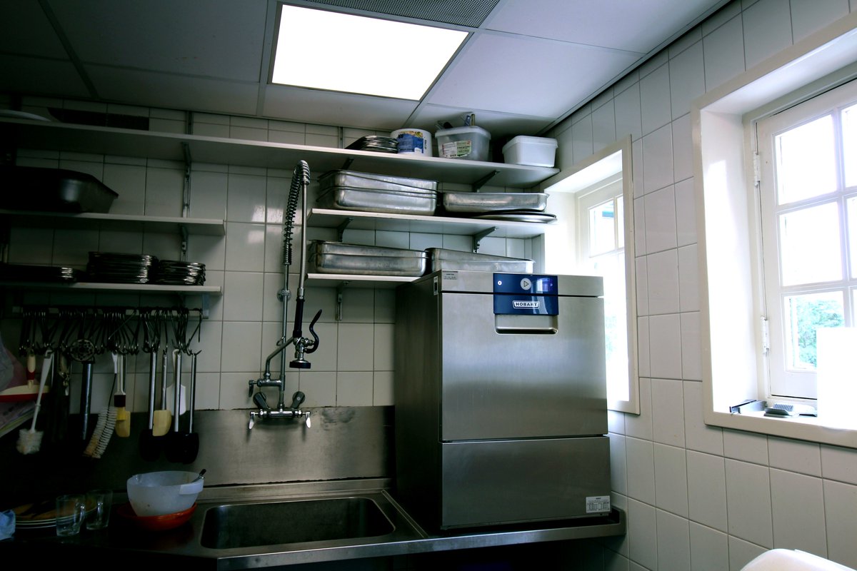 De HOBART bij Slagerij Stut in Blaricum hobart.nl/over-ons/refer… #afwassen #slagerij #Blaricum #Hobart