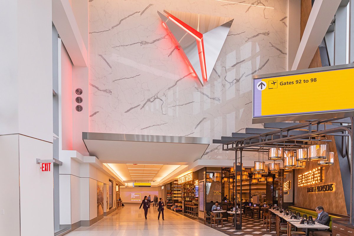 PTExpo's tweet image. News: @Delta has unveiled its new 105,000ft2 #concourse at @LGAairport. The concourse is in what will become Delta’s Terminal C, marking a major milestone in the US$8bn transformation of the #airport.

Read: bit.ly/2WG2MNT #PTEParis #laguardia #Delta #PaxEx