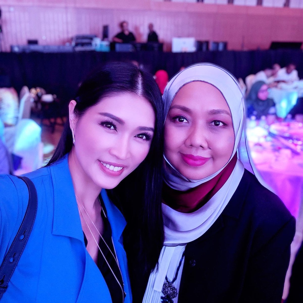amberchia's tweet image. Learnt so much about technology in creative disruption today at #TMONELEAP 🌎
Moving towards #DigitalTransformation in Malaysia. Thanks for having me again @TM_ONE @azida_ezyd 💙

#digitaleconomy
#transformationthroughintelligence