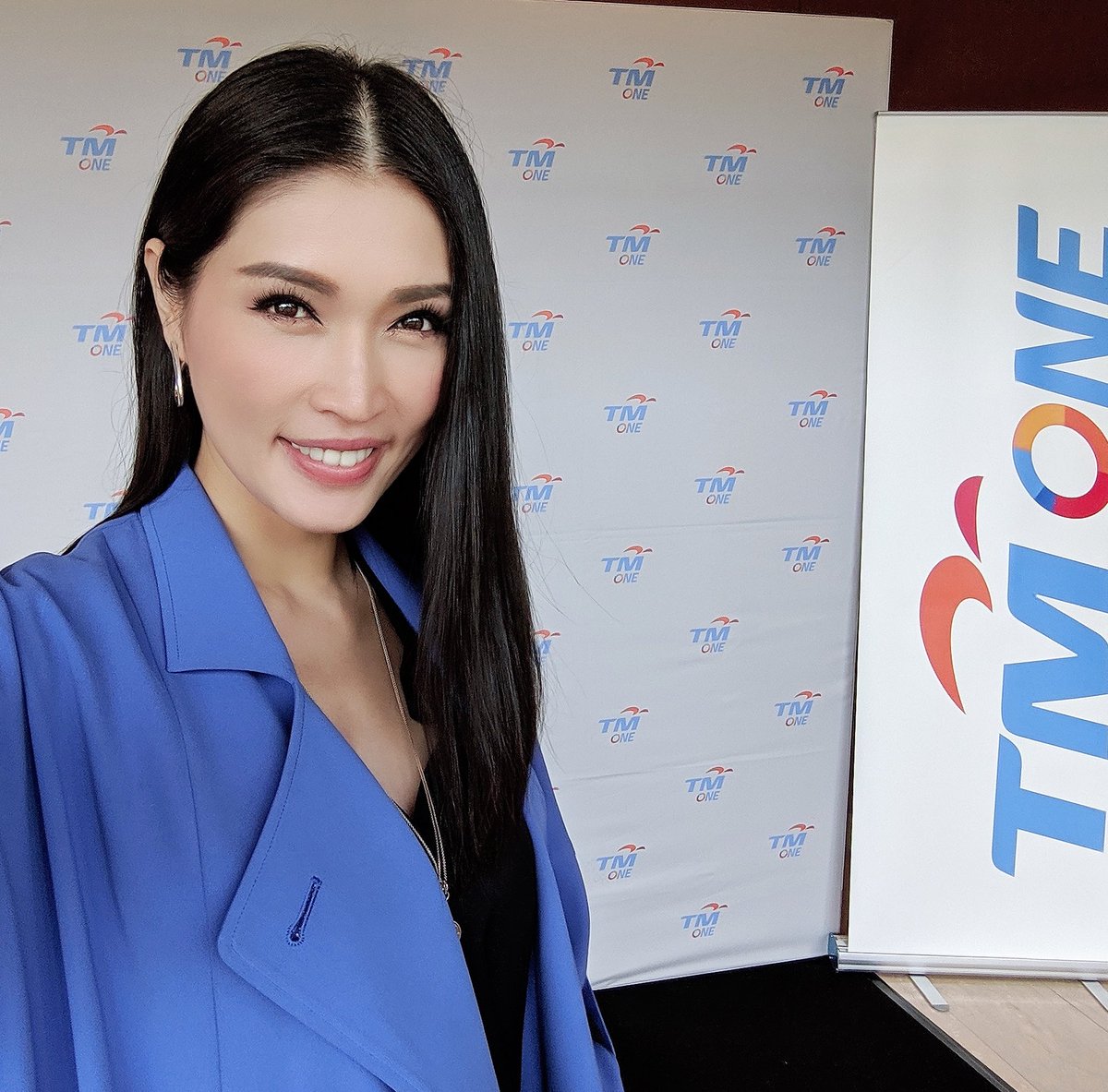 amberchia's tweet image. Learnt so much about technology in creative disruption today at #TMONELEAP 🌎
Moving towards #DigitalTransformation in Malaysia. Thanks for having me again @TM_ONE @azida_ezyd 💙

#digitaleconomy
#transformationthroughintelligence