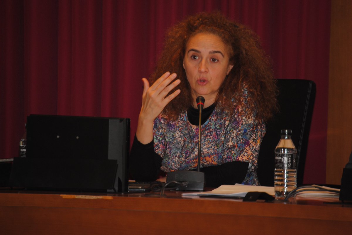 Red_HURIAGE's tweet photo. Itziar Ruiz-Jiménez nos explica la implementación y seguimiento del Plan de Derechos Humanos del Ayuntamiento de Madrid en el #VICongresoDDHH. https://t.co/bKwbuM0B9s