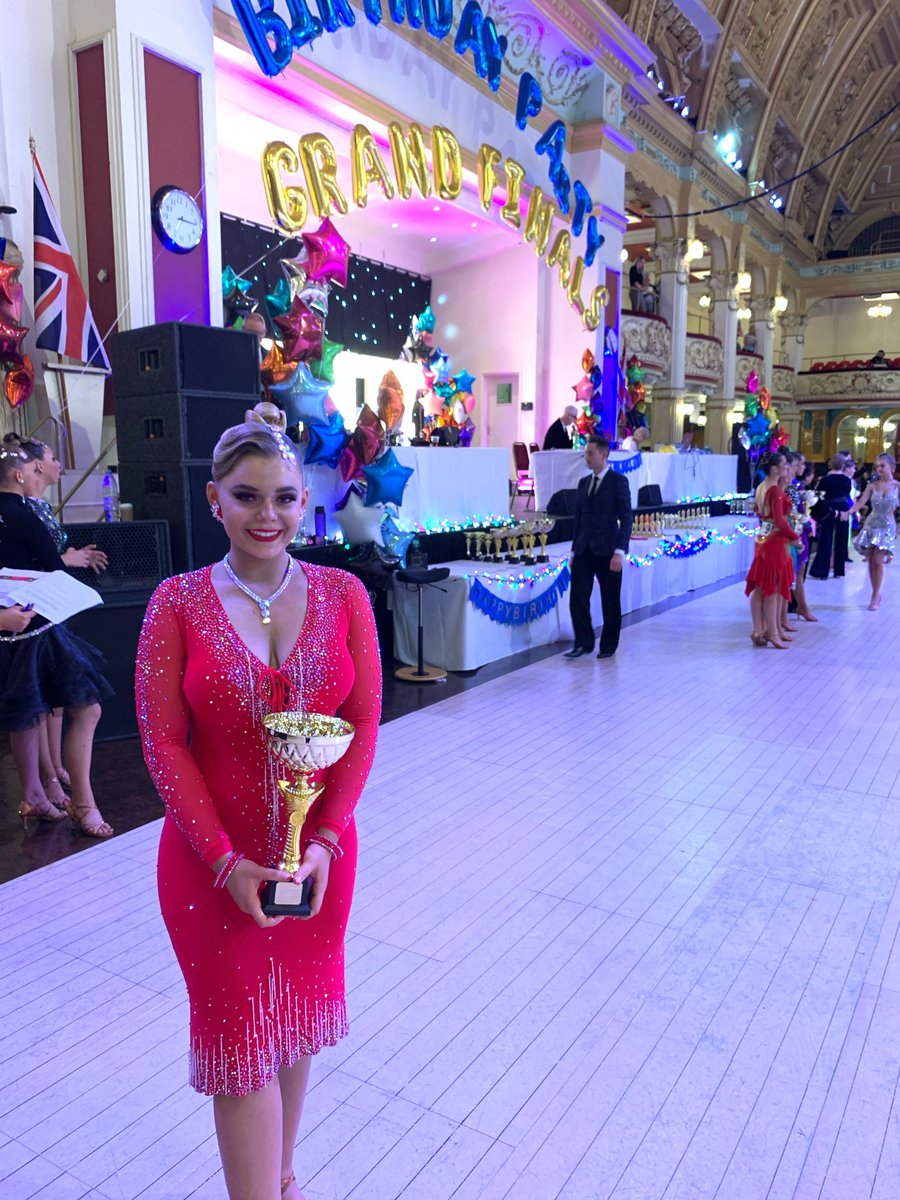 BohuntSchool's tweet photo. A warm welcome back to school. Congratulations to Rachel in Yr 11 who competed with @AVMDanceAcademy at the ISTD Grand Finals over #halfterm. Rachel came #1st in her #Ballroom dancing quickstep &amp; #2nd in #Latin rumba. Another #GameChanger #enjoyrespectachieve @bohuntsixth https://t.co/pv3fE9IhHa