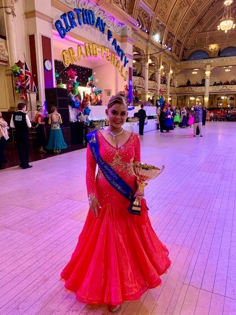 BohuntSchool's tweet photo. A warm welcome back to school. Congratulations to Rachel in Yr 11 who competed with @AVMDanceAcademy at the ISTD Grand Finals over #halfterm. Rachel came #1st in her #Ballroom dancing quickstep &amp; #2nd in #Latin rumba. Another #GameChanger #enjoyrespectachieve @bohuntsixth https://t.co/pv3fE9IhHa