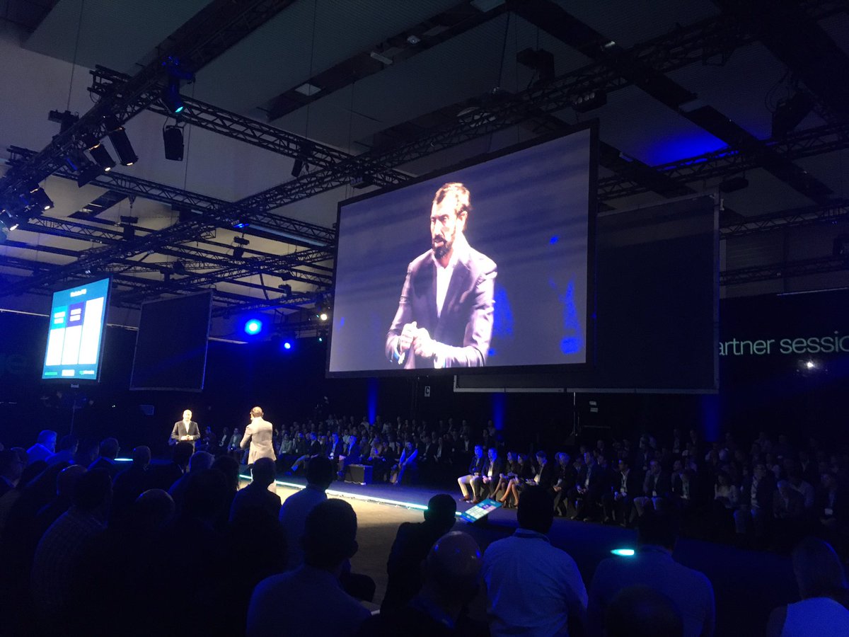 eestesoe's tweet photo. @JLMZabala y @CRansanz hablando del #PartnerSuccess en nuestra #SagePartnerSessions @SageSpain https://t.co/1g4FLpT2to