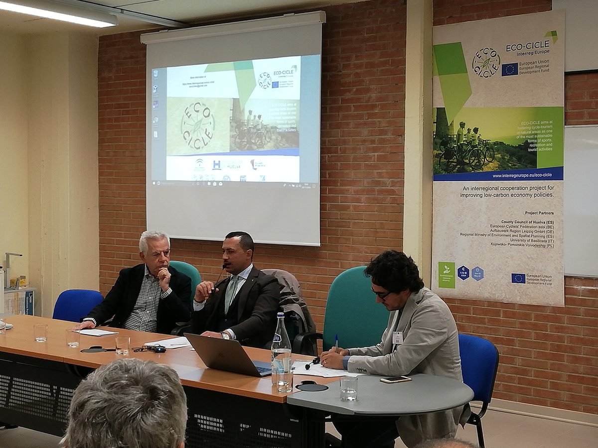 UNIBAS_lisut's tweet photo. "La sostenibilità è prioritaria per il Comune di Potenza: bus elettrici, una ciclovia tra Potenza e Arioso, la ripresa del progetto Via delle meraviglie svilupperanno le potenzialità del territorio" . Mario Guarente, Sindaco di Potenza. #ECO-CICLE https://t.co/Clke7tssq2