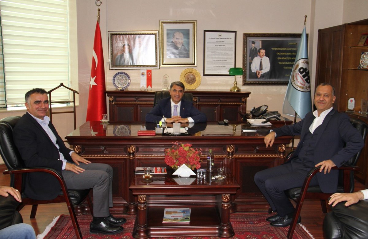 Güneydoğu Genç İşadamları Derneği (GÜNGİAD) Başkanı Hakan Akbal,DTB Başkanı Engin Yeşil ile DTB Yönetim Kurulu Üyelerini ziyaret etti.<a href="/YesilEngin/">Engin Yeşil</a> <a href="/OZK_21/">OZK 🍁</a> <a href="/hantarim/">Şeyhmus ayhan</a> <a href="/HAKANAKBAL21/">HAKAN AKBAL</a>