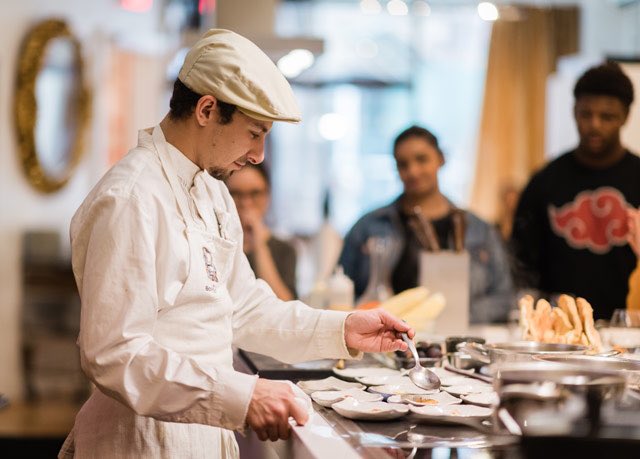 #EventsNY Lunch &amp; Learn 
'Building Blocks' #CookingClasses
#Tuesdays, Wednesdays, #Thursdays
12-1:30pm 
@BouleyatHome
Multi-Course #Lunch, Cooking Demonstration &amp; #WinePairing
“Learn to make a meal that’s engineered for health in under 8 minutes...”
🎫 davidbouley.com/cooking-classe…