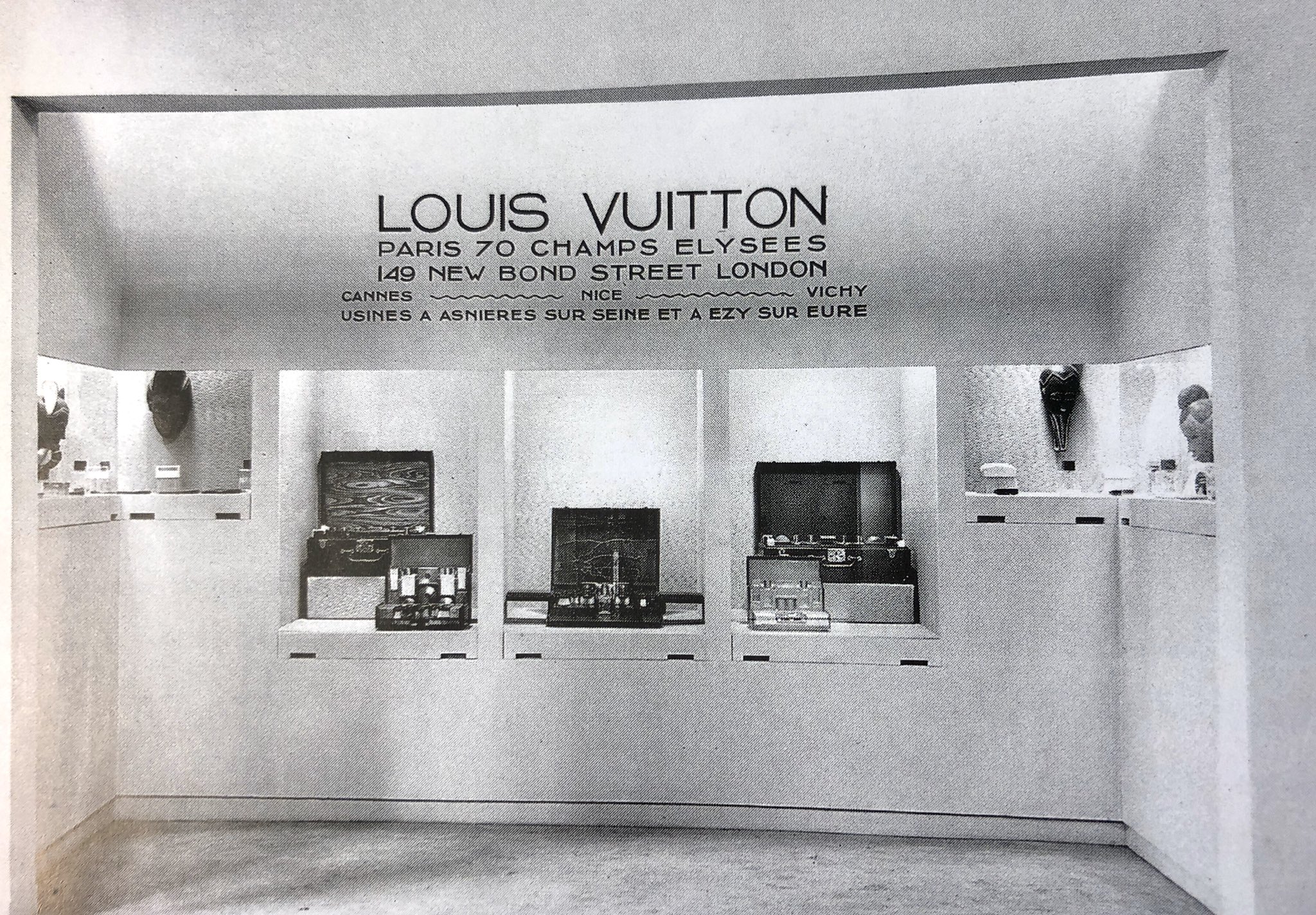 Amanda Wasielewski on X: Louis Vuitton display in their pavilion at the  International Colonial Exhibition, Paris 1931  / X