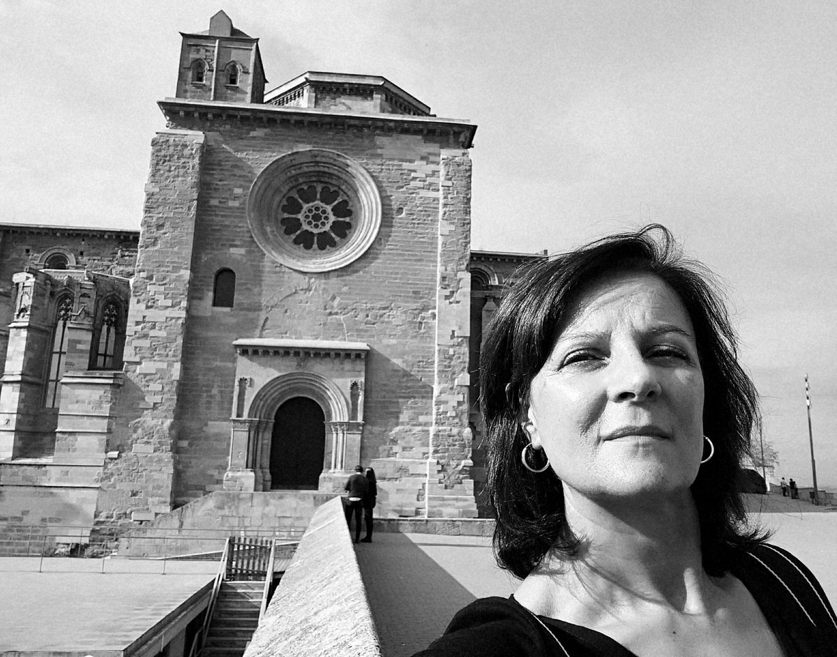 Noviembres mágicos 💫

facebook.com/77636737242736…