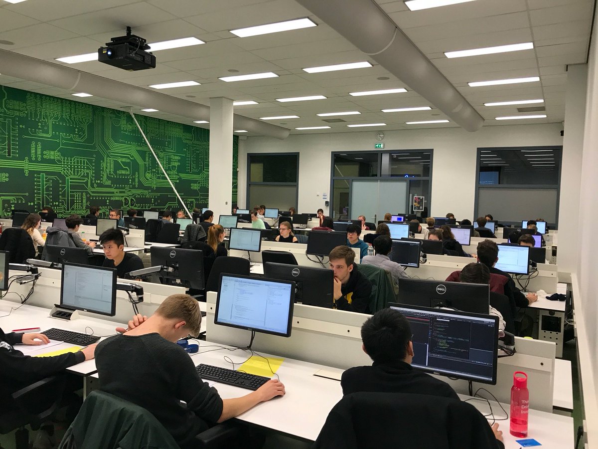 azaidman's tweet image. Some 500 1st year CS students @tudelft hard at work on a 3 hour programming assignment for their final exam. #exams #objectorientedprogramming #OOProgramming #Java