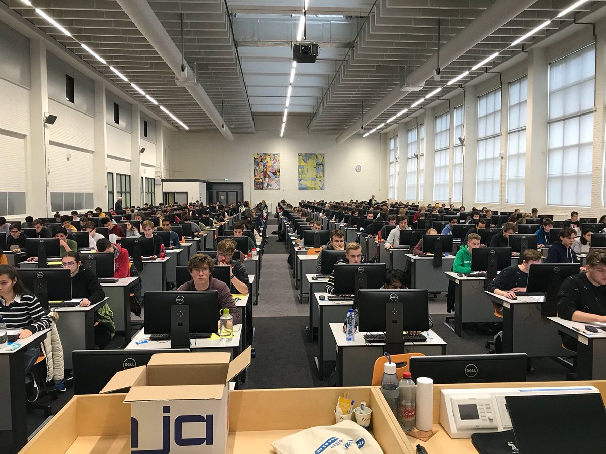 azaidman's tweet image. Some 500 1st year CS students @tudelft hard at work on a 3 hour programming assignment for their final exam. #exams #objectorientedprogramming #OOProgramming #Java