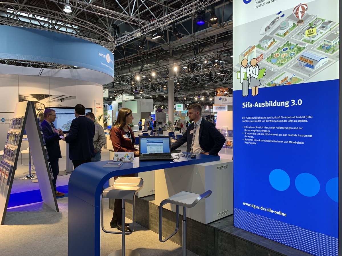 dguv_iag's tweet photo. Interesse an der neu gestalteten Sifa-Ausbildung? An unserem Stand bei der #AplusA2019 können Sie die #Sifa-Lernwelt ausprobieren, das neue &amp; zentrale Element der Kurse. Halle 10, D59 @DGUV https://t.co/4OowXOvqmW