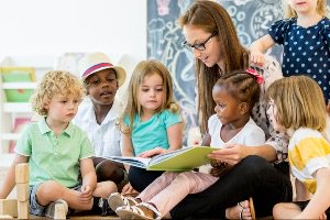 Presseeinladung: “Prominent” besetzter Vorlesetag in den AWO Einrichtungen! - mailchi.mp/546aa607b755/p…